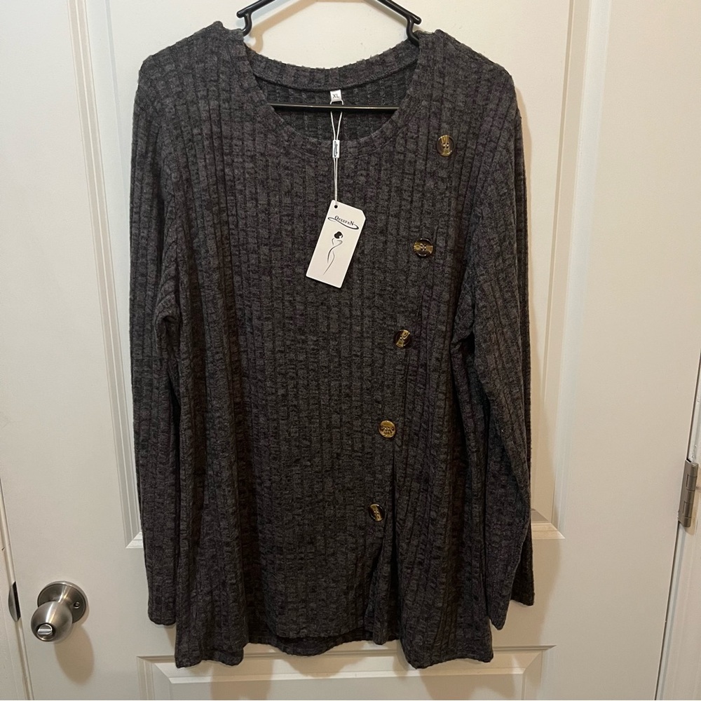 Women’s Ofeefan long sleeve dress shirt.